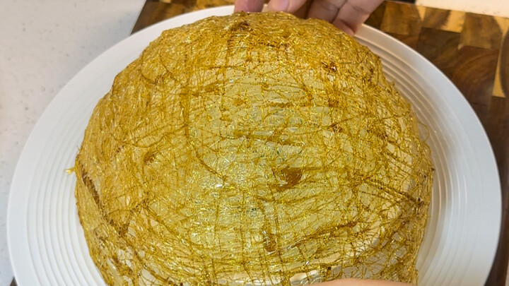 Threaded-sugar-coated balloons stuffed with Wen Si tofu! So good! So good! So good!