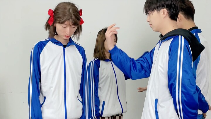 كنتُ أظن في صغري أن الإمساك بيد الجنس الآخر محرج جدًا، لكن بعدما كبرتُ...