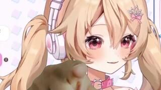 In order to please the audience, she has really become an electronic girl?!