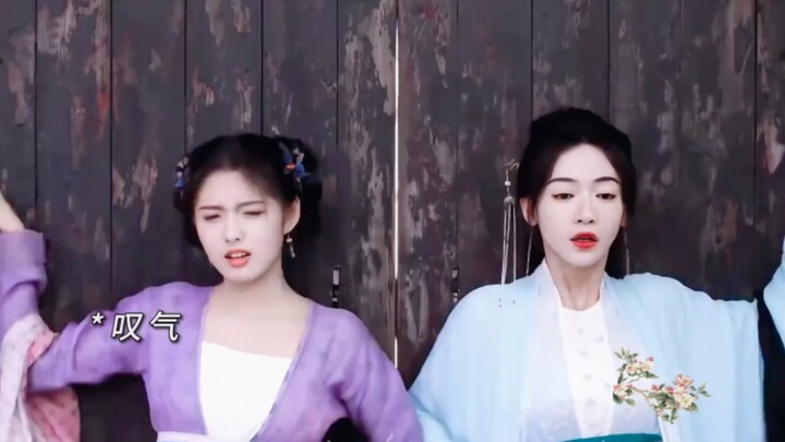 “Sister, from now on you’re my master.” On the surface, they’re master and servant, but in reality, 