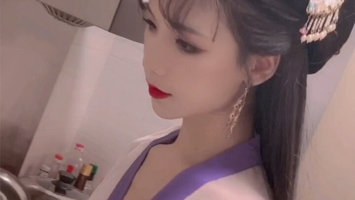 男室友是女装大佬是什么体验