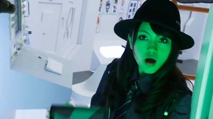 "คาเมนไรเดอร์" สี่: "ฉันอยากขี่เธอ!"