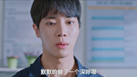 ضع غراءً على كرسي متنمر المدرسة ليعلق مباشرة!