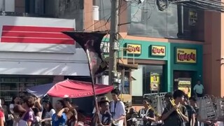 走过了为情所困的年纪又踏上了为钱卖命的征途