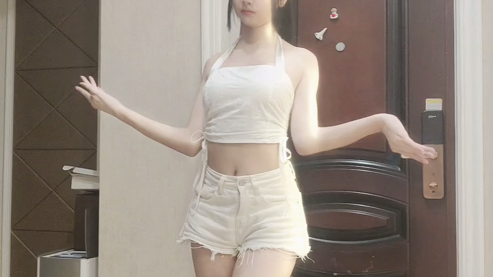 بقعة الضوء في الحلم، لتعلم الرقص الذي صنعته بنفسي