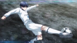 "How can a mysophobic person be so handsome when playing football?!"