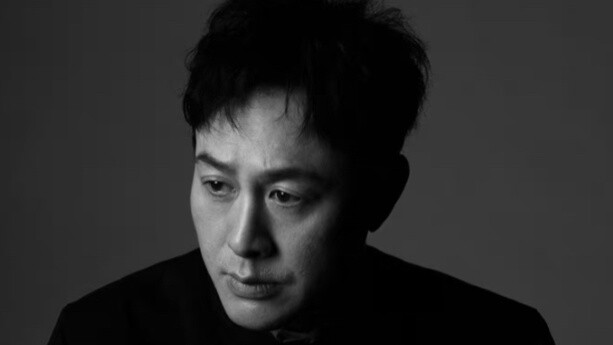 Ảnh trang điểm của cô giáo Trương Tùng Văn cho "Bão"