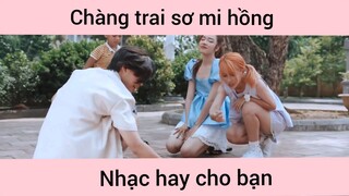 Chàng trai sơ mi hồng