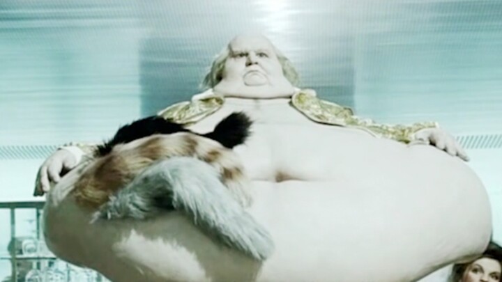 رجل سمين وزنه ألف رطل أصيب بالشلل في منزله، ثم أكلته قطة منزلية حتى الموت. ثم تحول إلى نموذج يُحتذى 