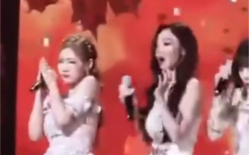 The ribbon startled both Zhang Yuanying and aespa's members, as well as ENHYPEN.