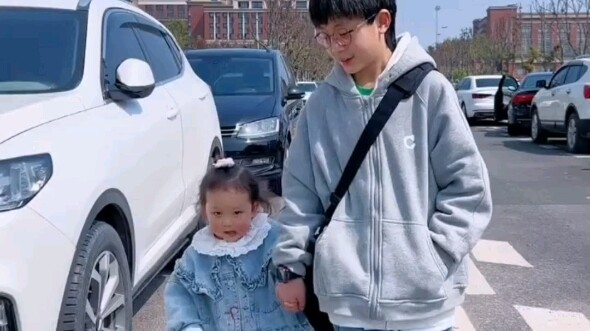 Ân Tử: Đi học một cái, thế là em gái bị người ta bắt cóc mất rồi!