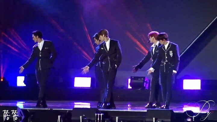 [Fancam] 191126 NU'EST - "Bet Bet + Love Me" @ AAA in Viet Nam