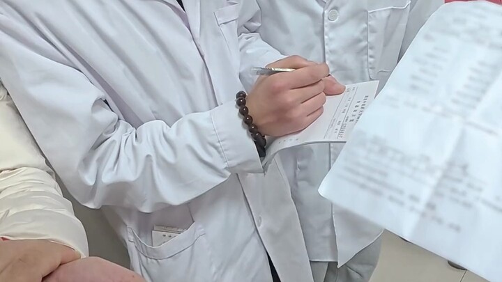 الطب الصيني التقليدي: سجل الإبر الطائرة الخالية من الألم — كيف تأتي الممرضة تشين لوخزك طوال اليوم!