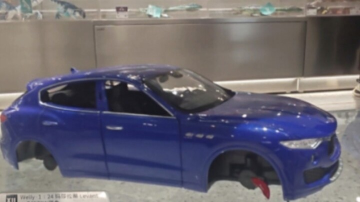 Model mobil aneh ditambahkan