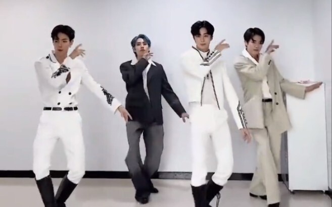 MONSTA X (โชว์นู & ฮยองวอน) X INFINITE (ดงอู & ซองยอล) ท้าทาย 'New Emotions'