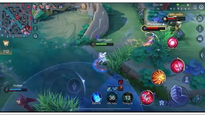 chiều mai 16-19h ly chơi lol nha ae.ae nhớ vào chơi nha. sẽ cố gắng mỗi ngày đổi 1 game á :3