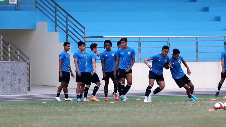 Ronaldo của U23 Indonesia gây sốt ở sân vận động huyện Tam Nông, Phú Thọ