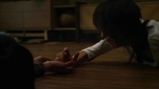 Seorang pria mesum mengkhususkan diri dalam menculik wanita cantik dan mengubahnya menjadi boneka po