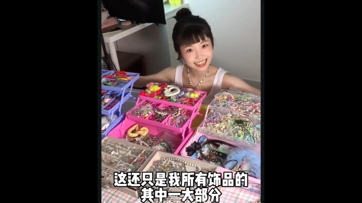 [#Brother Stuns After Discovering Sister’s Secret Jewelry & Gear Vault Beneath the Floor#] On Januar