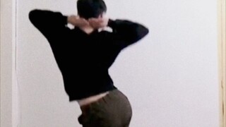 The only AOA active male fan's dance cover on station B...