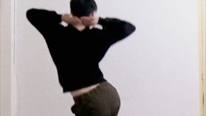 The only AOA active male fan's dance cover on station B...
