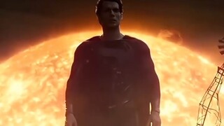 Superman melawan Thor