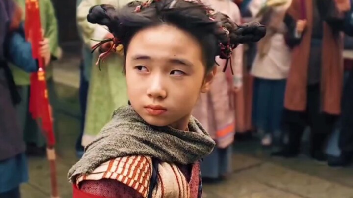 صادف طالب فقير تنينًا إلهيًّا بالصدفة، فصار التنين يحميه ويحوّل الشر إلى خير.