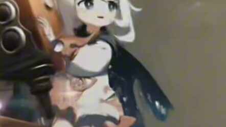 When Paimon picks up something about the same size as her, she just looks so cute.