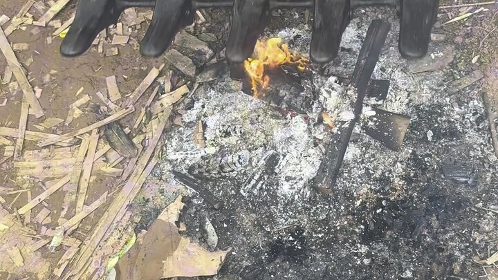 【الأخ شياو يو من الريف】 الفيديو يتم تحميله، سارع لتستلم مفاجأتك!