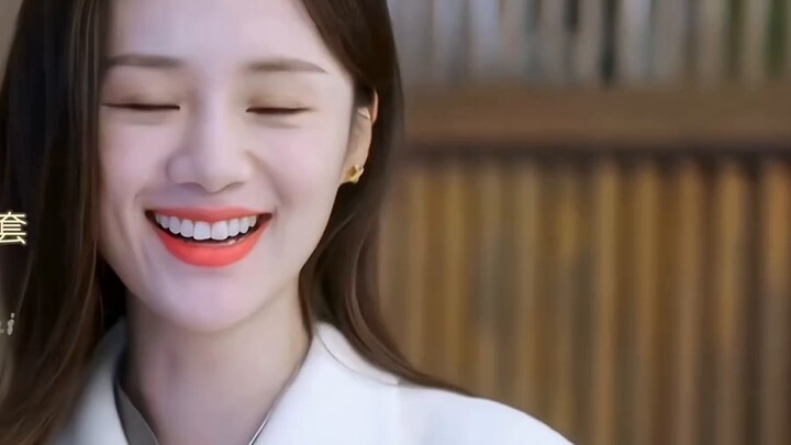 Khi mọi người trong phim đều đang yêu, những người đang theo đuổi sự nghiệp sẽ phải nổi bật.