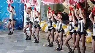 乌克兰小姑娘舞蹈
