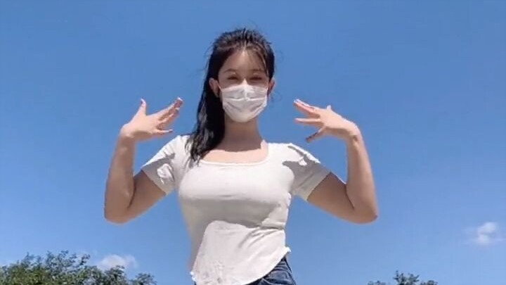 ความท้าทายการเต้นปลุกสาวหวานคนแรก ฉันไม่อยากเขียนอะไรอีกแล้ว ฉันคิดถึงเธอ