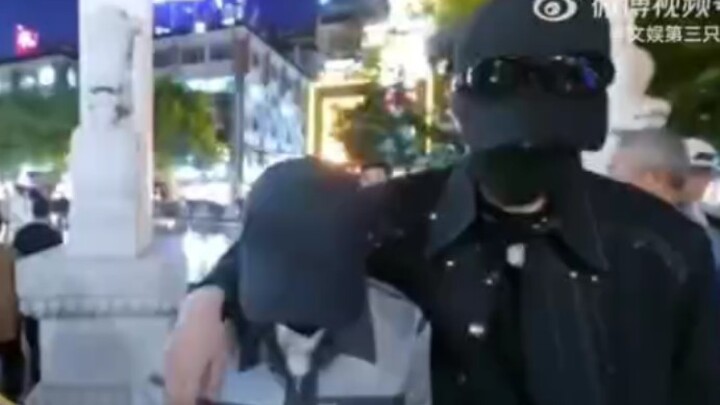 Zhou Shen, isn’t it obvious between you two? Hahahahaha!