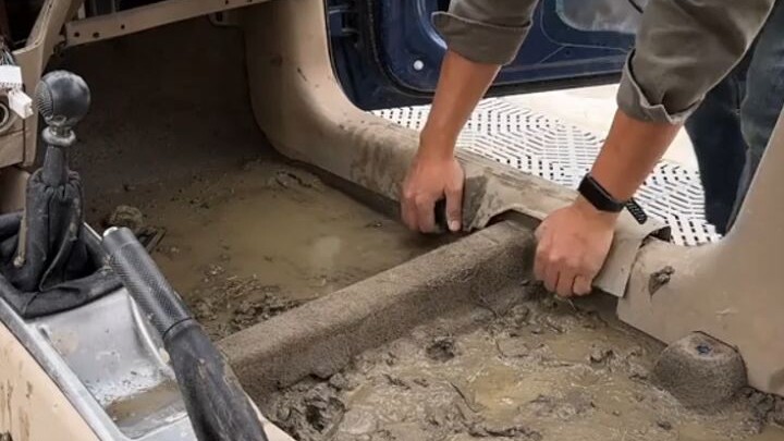 Ai cũng bái sư nữ chính ư? Vậy thì đành để mình độc hưởng Nữ Ma Đế 13 thôi.