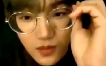 【جين تشونغرين كاي】 جين الصغير الذي يعاني من قصر نظر شديد ويرتدي نظارة هههههههه