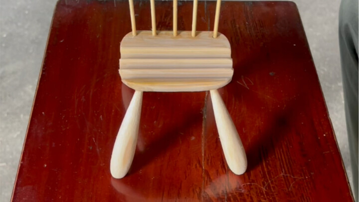 Make a chair for your phone