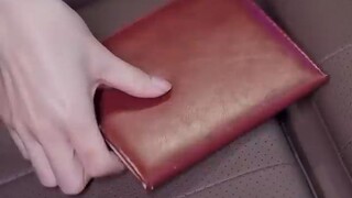 คิดว่าโชคร้ายเจอหนุ่มสมองเสื่อมตอแย รีบหนีแทบไม่ทัน ที่ไหนได้…เขาคือเศรษฐีอันดับหนึ่ง!😱