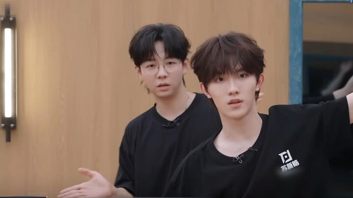 Lớp học nhỏ của Tô Tân Hạo và Hồ Hạ đã bắt đầu rồi!