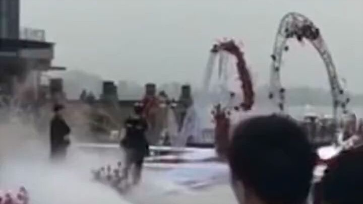 Jenius pernikahan Chen Xiao pakai lagu tema Conan sebagai musik latar saat masuk—pernikahanku, aku y