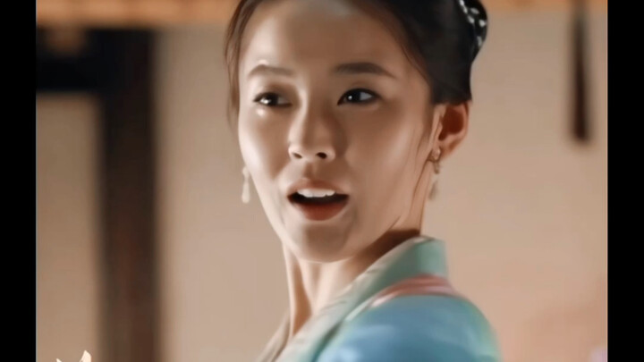 Panbo: a tool from the Song Dynasty worn around the neck to hold up one’s sleeves for greater ease o