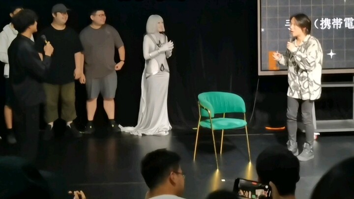 [ไกอา] เมื่อคุณคอสเพลย์โซกและเข้าร่วมการประชุมระหว่างโยชิโกะ ทาเคชิ และทาคาโนะ ยาชิโระ - -
