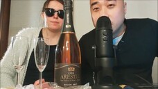 ASMR: Eating Sounds + Tapping (New Year edition)