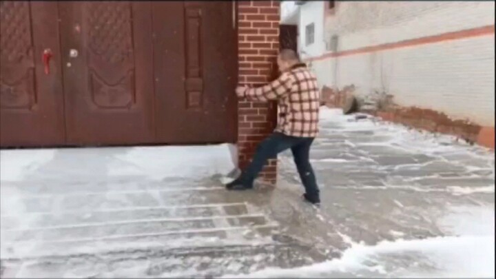 Passing by one's home three times without entering