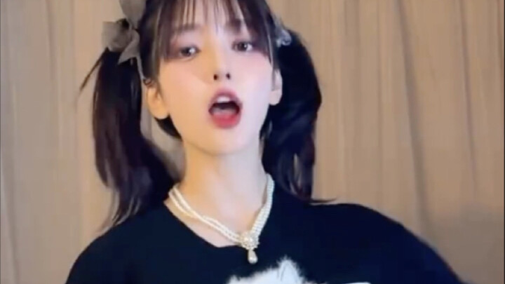 Today is a girl with twin ponytails～