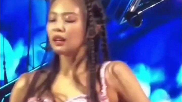 BLACK PINK – JENNIE 10