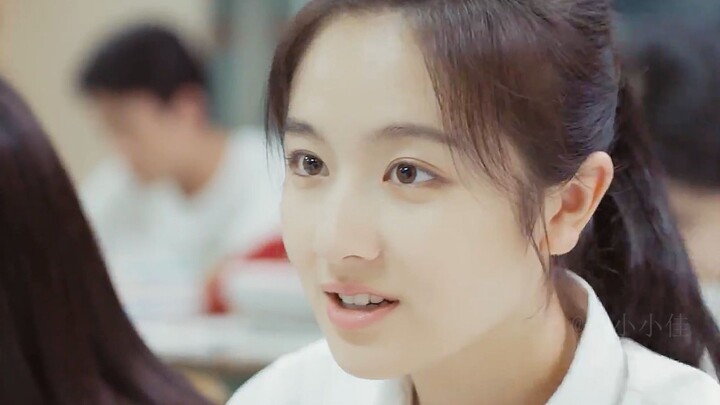 The senior high school homeroom teacher gave the final class, and in the end, the whole class burst 