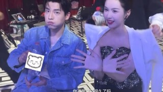 It turns out that Chen Duling's "Mushroom Mushroom" gesture dance was taught by Xin Yunlai. The "Abs