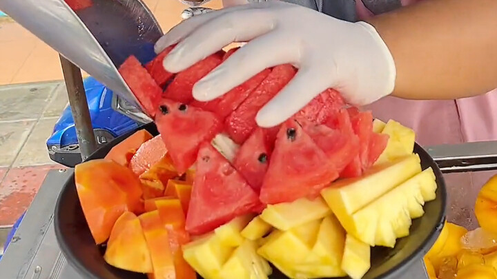 Masakan Thailand: Kios buah-buahan dingin, bahkan tanpa bisa berbahasa Thailand pun Anda bisa bebas 
