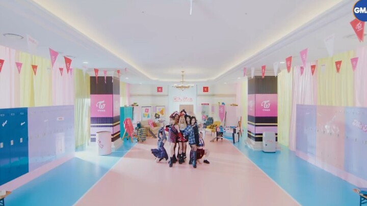 [TWICE] As soon as the bunny girl raises her hands above her head, the song cuts out...