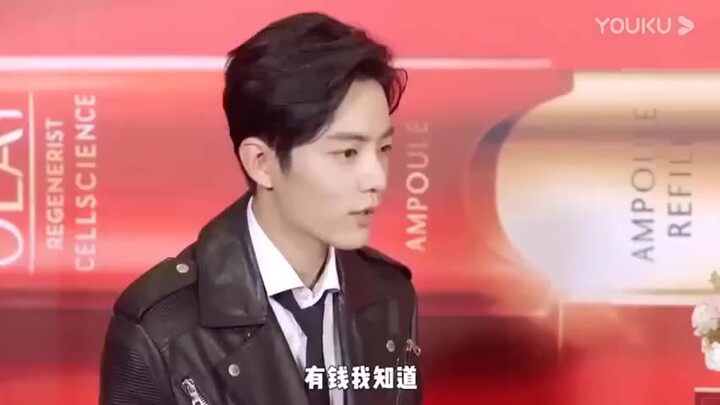 肖战在线模仿坚果!别问,今天又是羡慕坚果小姑娘的一天